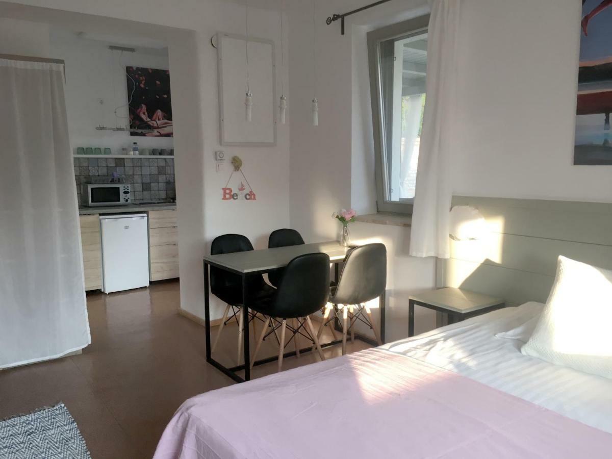 Szelrozsa Apartmanhaz แวแลนแซ ภายนอก รูปภาพ
